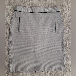 Philosophy Size 12 Black and White Pencil Skirt